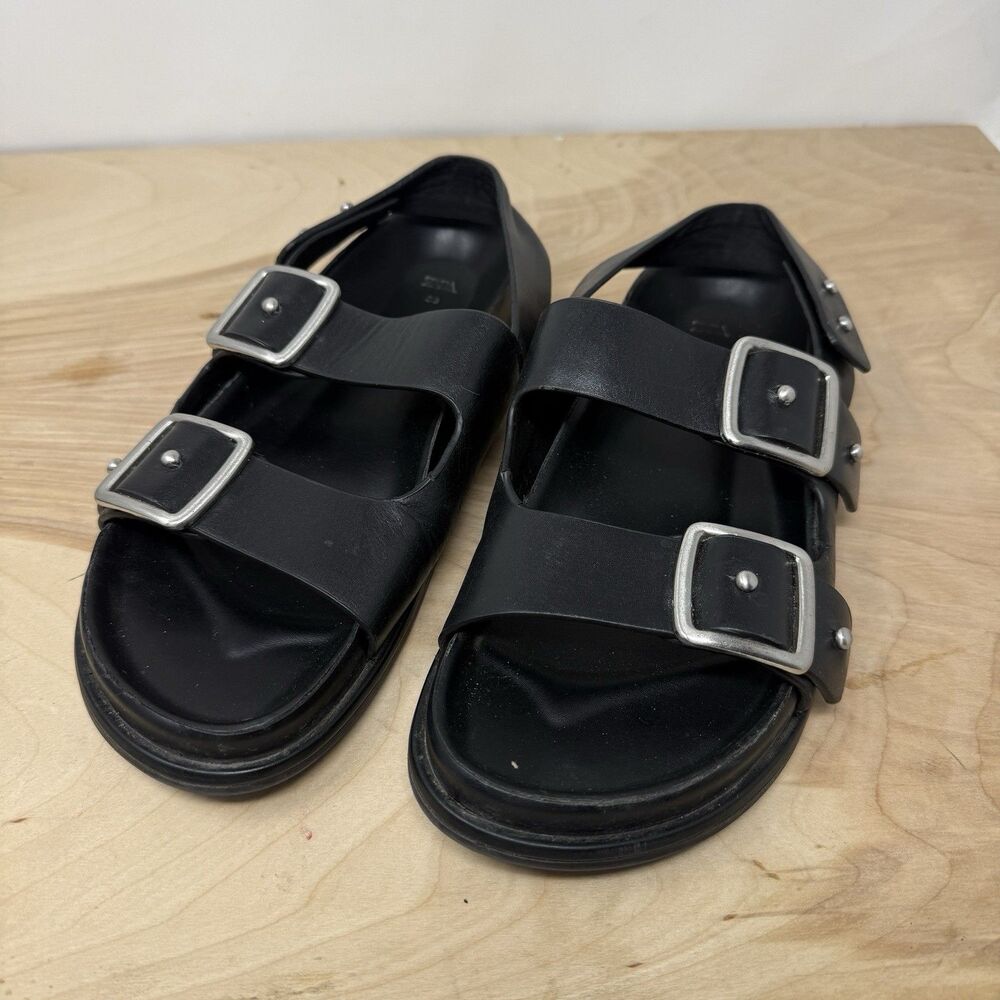 Zara Women’s STUDDED FLAT LEATHER SANDALS In Black Size US 8.5 Euro Size 39